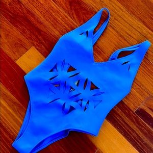 One piece swinsuit, runs smaller